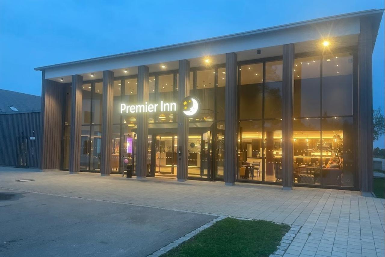 Premier Inn Muenchen Airport Sued Халльбергмос Экстерьер фото
